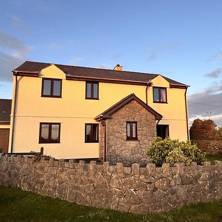 4 Bedroom Detached Farmhouse Mountain Views Beaumaris Luaran gambar