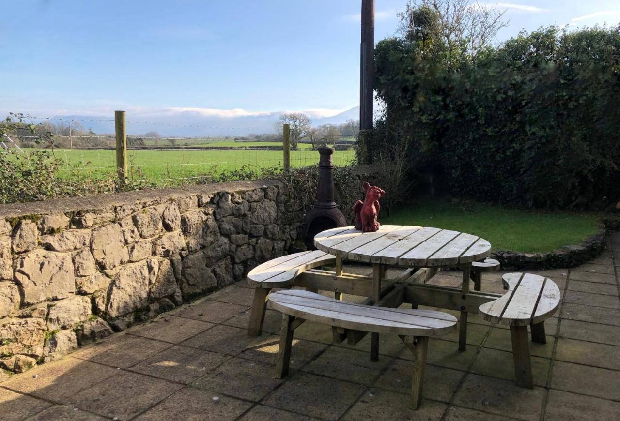 4 Bedroom Detached Farmhouse Mountain Views Beaumaris Luaran gambar