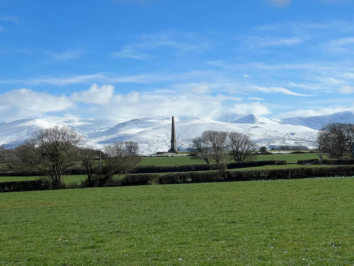 4 Bedroom Detached Farmhouse Mountain Views Beaumaris Luaran gambar