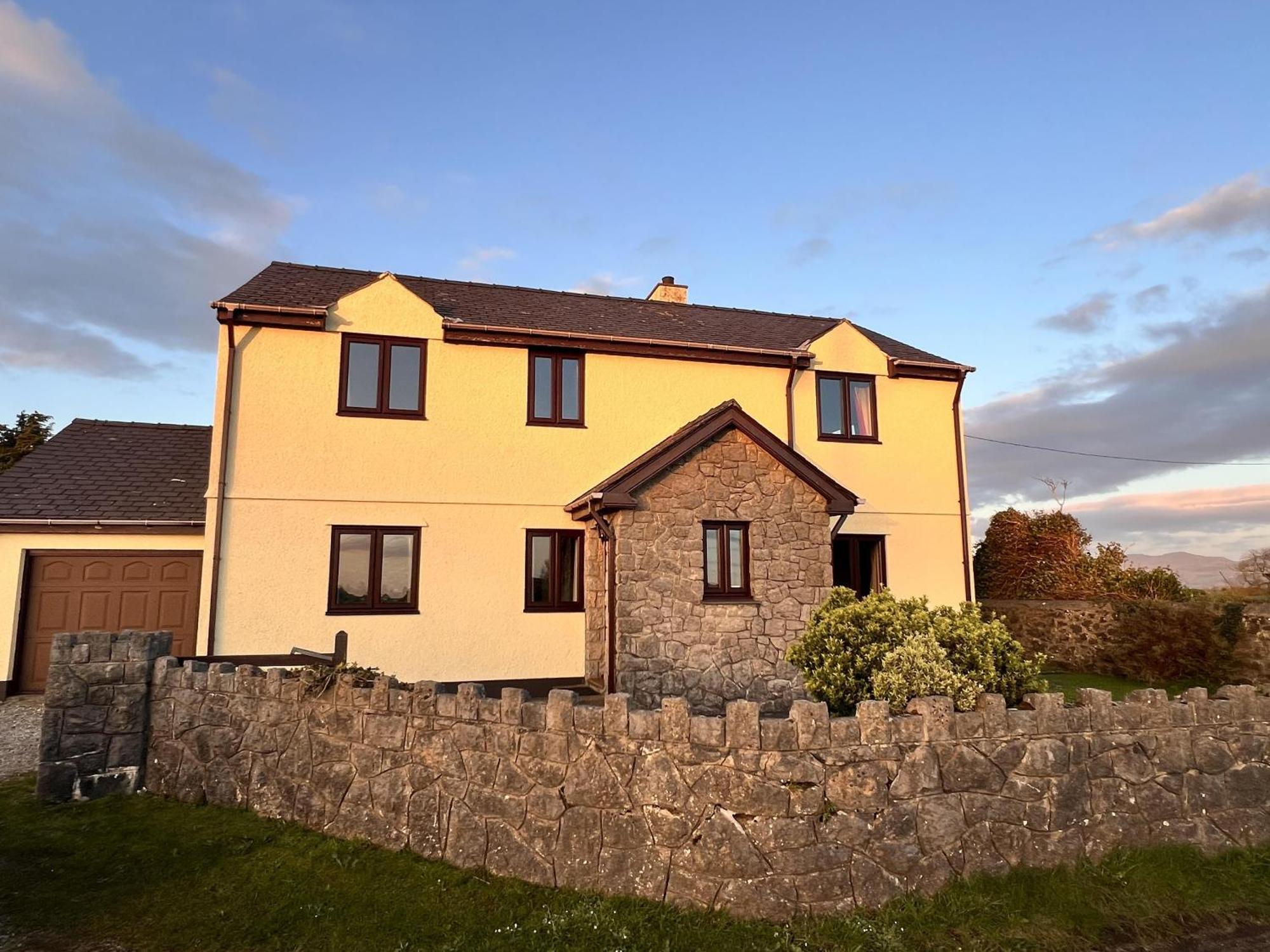 4 Bedroom Detached Farmhouse Mountain Views Beaumaris Luaran gambar