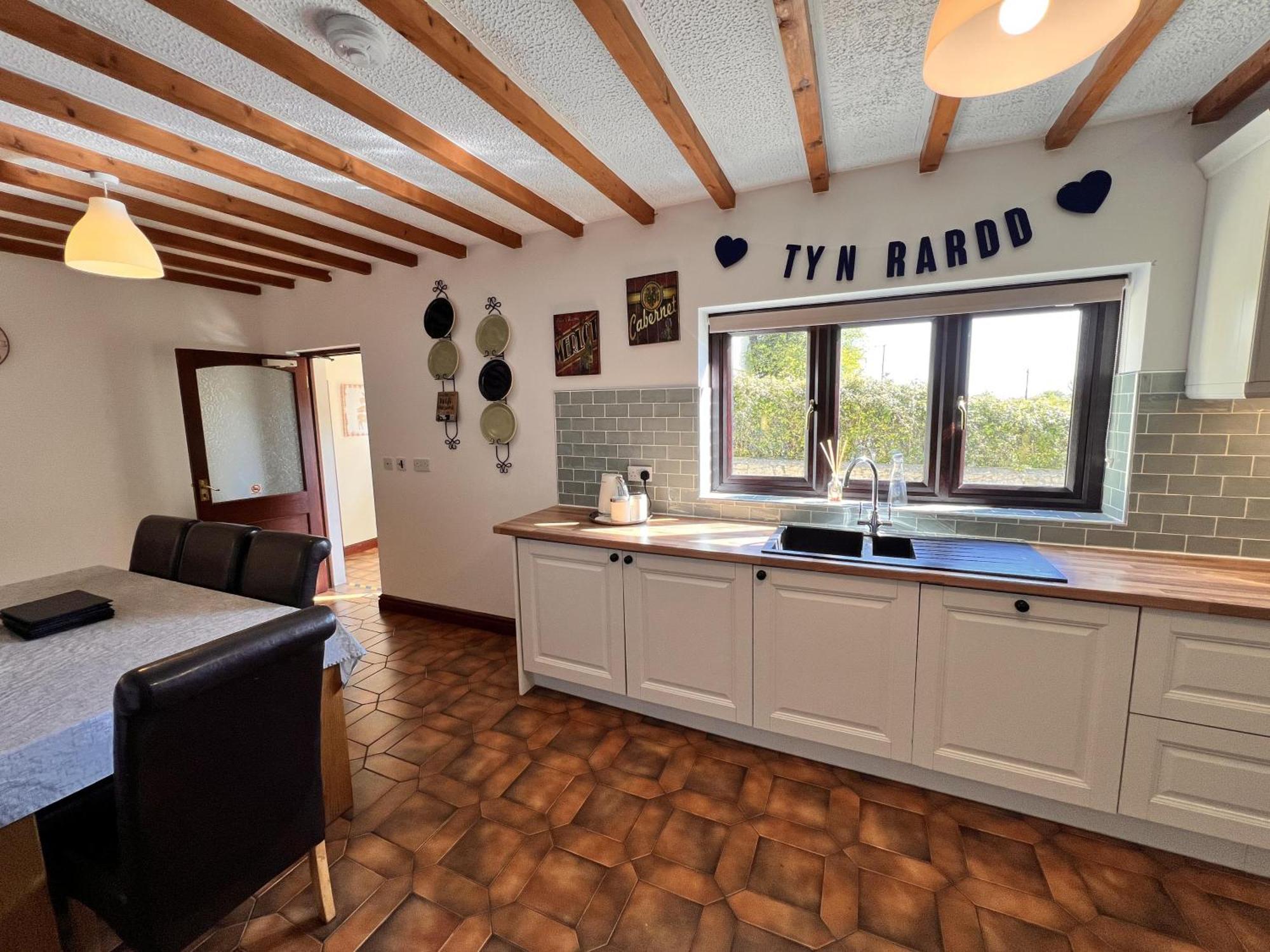 4 Bedroom Detached Farmhouse Mountain Views Beaumaris Luaran gambar